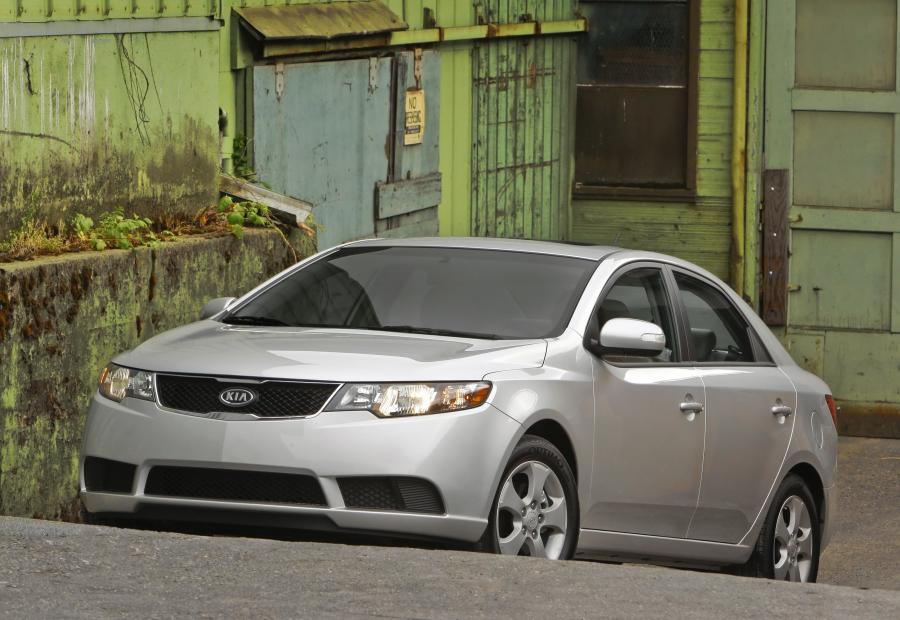  Kia Forte 2009 года  (фото 74 из 128)